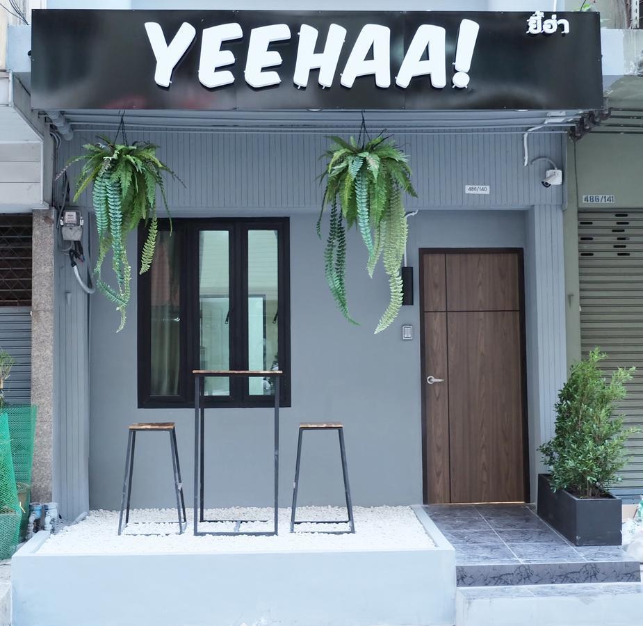 Yeehaa Hotel Банкок Екстериор снимка