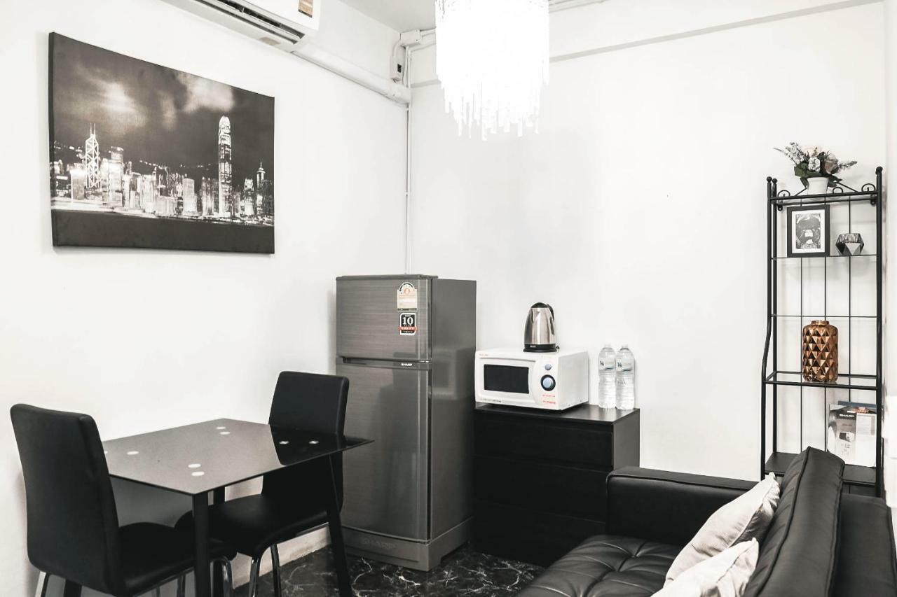 Yeehaa Hotel Банкок Екстериор снимка